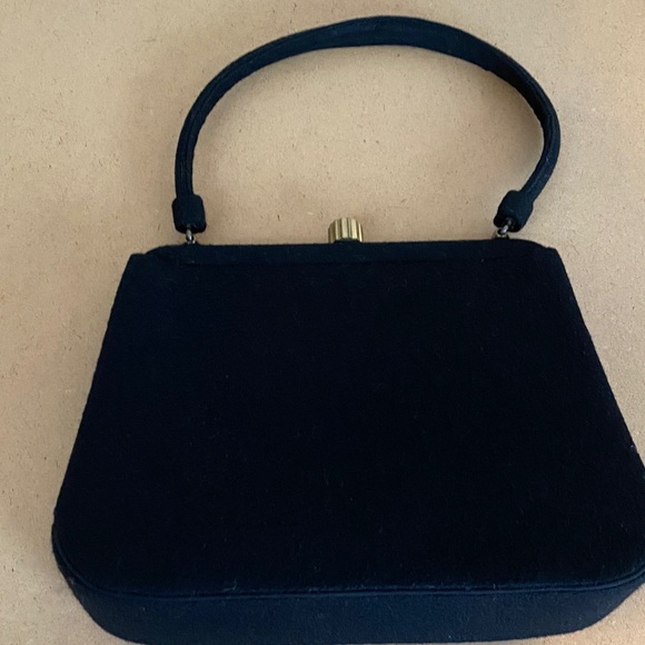 Chic Black Satchel Bag - Picture 5 of 9